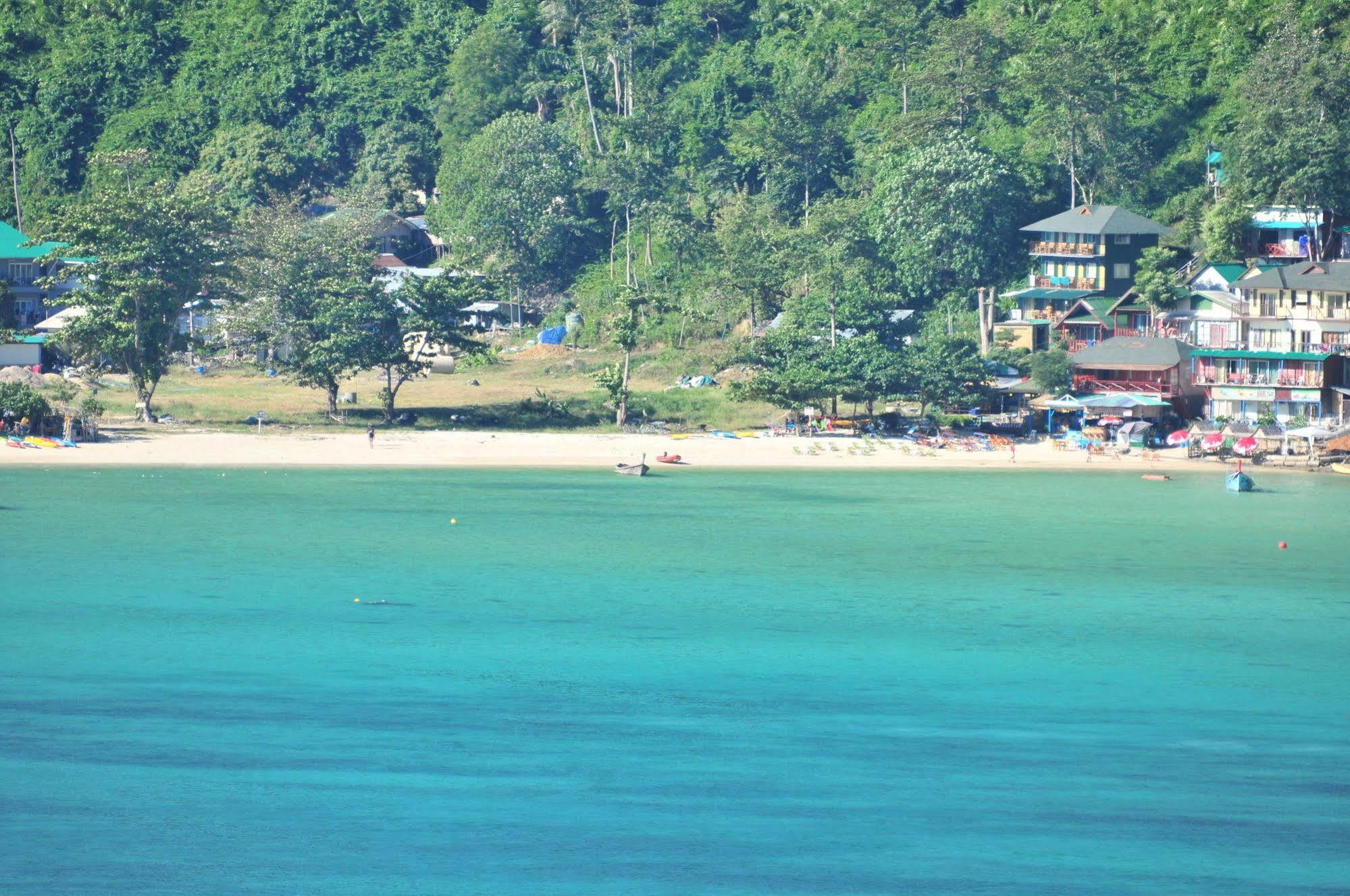 Phi Phi Beach Front Resort Exterior foto